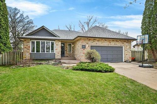 103 Brittany Dr, Winnipeg, MB 
