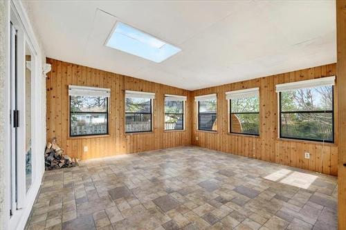 103 Brittany Dr, Winnipeg, MB 