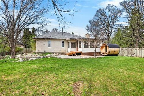 103 Brittany Dr, Winnipeg, MB 