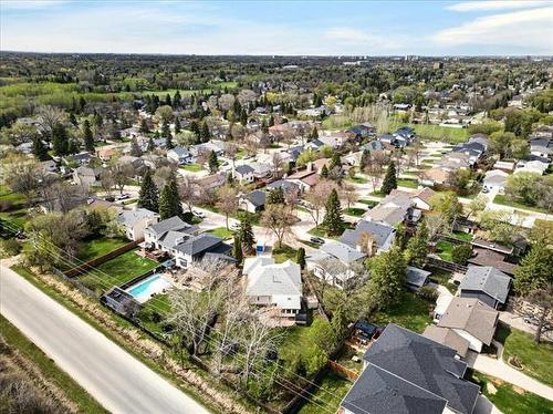103 Brittany Dr, Winnipeg, MB 