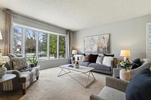 103 Brittany Dr, Winnipeg, MB 