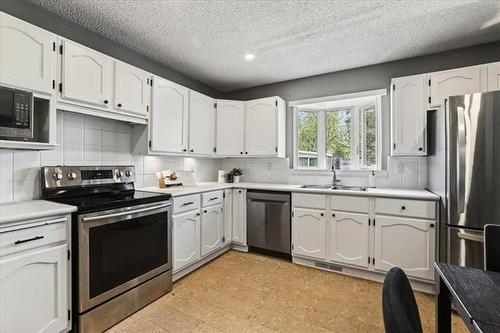 103 Brittany Dr, Winnipeg, MB 