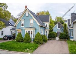 3 Squire ST Sackville, NB E4L 4K8