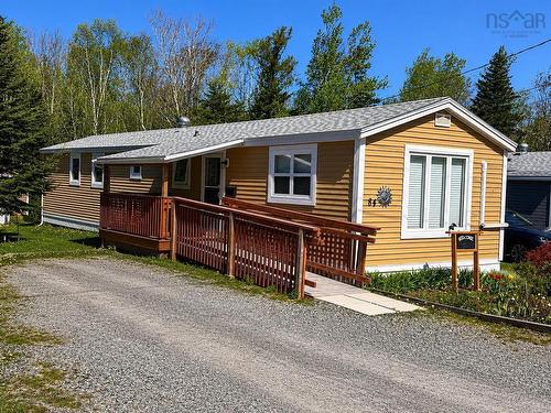 84 Bendix Street, Sydney Mines, NS 