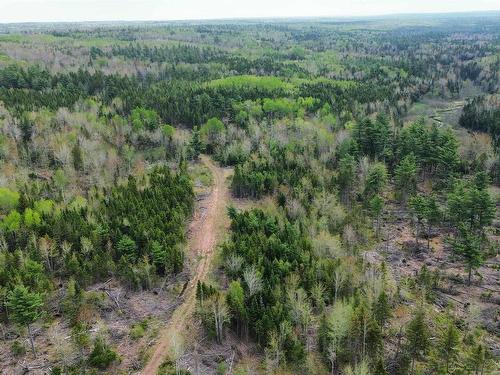 V/L 204 Highway, Streets Ridge, NS 