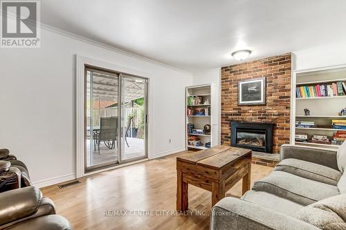 10 Runnymede Crescent, London North (North J), ON - Indoor Photo Showing Living Room With Fireplace