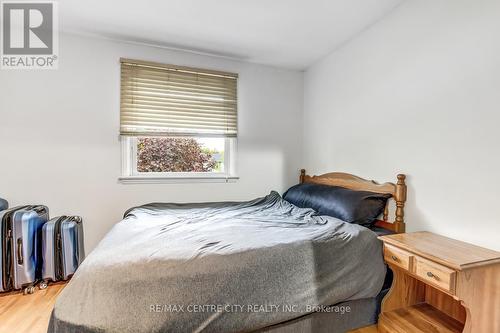 10 Runnymede Crescent, London North (North J), ON - Indoor Photo Showing Bedroom