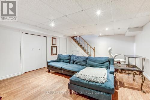 10 Runnymede Crescent, London North (North J), ON - Indoor