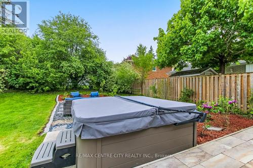 10 Runnymede Crescent, London North (North J), ON - Outdoor