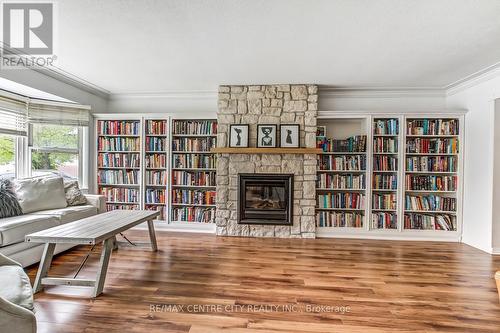 10 Runnymede Crescent, London North (North J), ON - Indoor