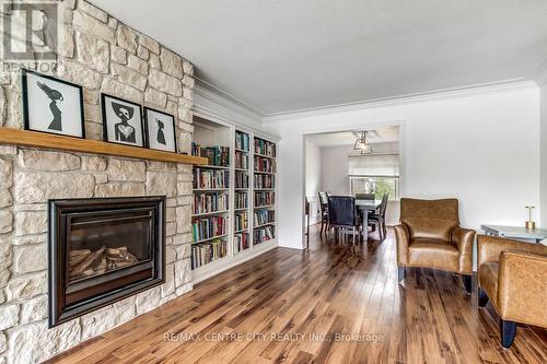 10 Runnymede Crescent, London North (North J), ON - Indoor Photo Showing Living Room With Fireplace