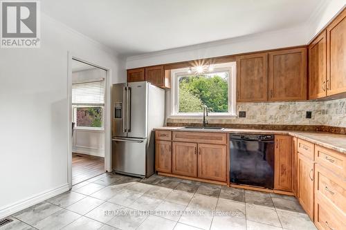 10 Runnymede Crescent, London North (North J), ON - Indoor Photo Showing Kitchen