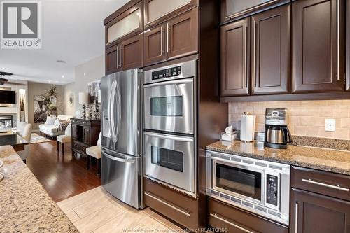 2105 Washington Boulevard, Lasalle, ON - Indoor Photo Showing Kitchen