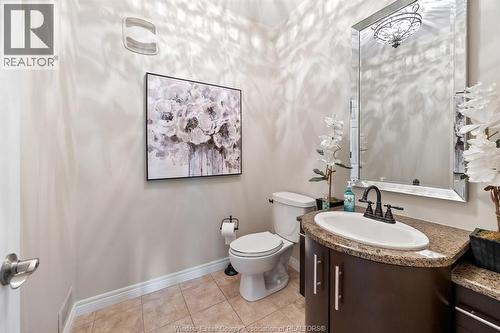 2105 Washington Boulevard, Lasalle, ON - Indoor Photo Showing Bathroom