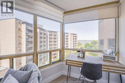 3601 Riverside Drive East Unit# 607, Windsor, ON - Indoor Photo Showing Office
