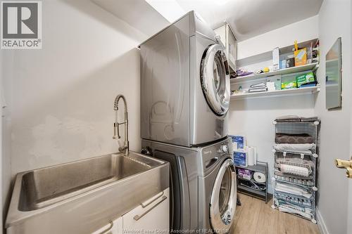 3601 Riverside Drive East Unit# 607, Windsor, ON - Indoor Photo Showing Laundry Room