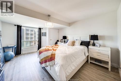 3601 Riverside Drive East Unit# 607, Windsor, ON - Indoor Photo Showing Bedroom