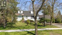 22 PLEASANT VIEW DRIVE Toronto, ON M2J 3P5