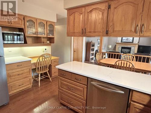 KITCHEN OVERLOOKING EATING AREA - 31 Cavanaugh Crescent, St. Thomas, ON - Indoor Photo Showing Kitchen