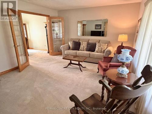 LIVING ROOM - 31 Cavanaugh Crescent, St. Thomas, ON - Indoor Photo Showing Living Room