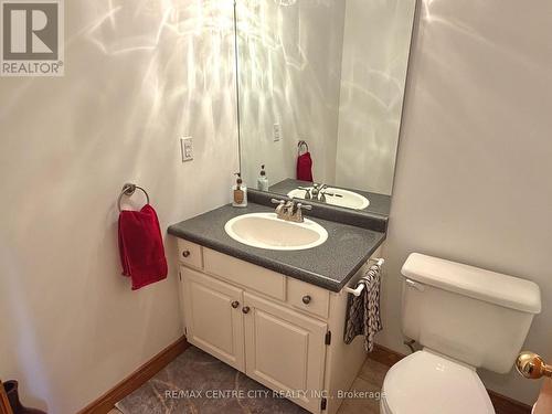 MAIN LEVEL 2-PC BATH - 31 Cavanaugh Crescent, St. Thomas, ON - Indoor Photo Showing Bathroom