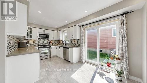 115 Micmac Crescent, Toronto, ON - Indoor Photo Showing Kitchen With Upgraded Kitchen