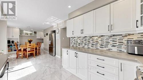 115 Micmac Crescent, Toronto, ON - Indoor Photo Showing Kitchen