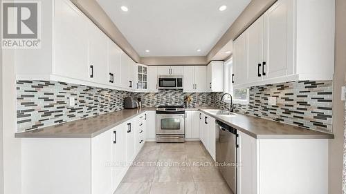 115 Micmac Crescent, Toronto, ON - Indoor Photo Showing Kitchen With Upgraded Kitchen