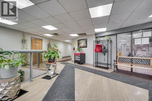 9099 Riverside Drive Unit# 221 E, Windsor, ON - Indoor