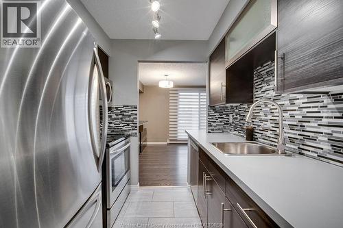 9099 Riverside Drive Unit# 221 E, Windsor, ON - Indoor Photo Showing Kitchen With Upgraded Kitchen