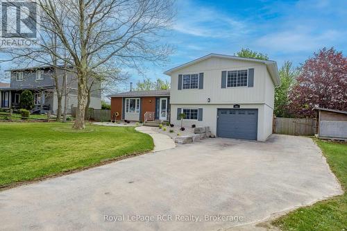 466 HIGHLAND DRIVE  Kincardine, ON N2Z 1W9
