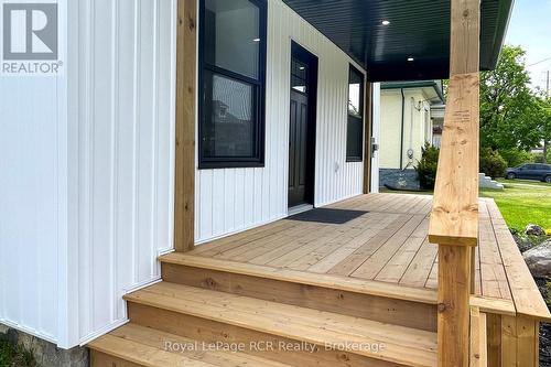 563 7Th Avenue, Hanover, ON 