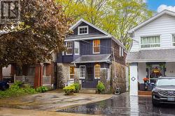 38 QUEENSBURY AVENUE Toronto, ON M1N 2X7