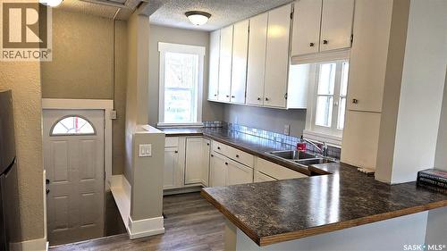 2023 Atkinson Street, Regina, SK - Indoor Photo Showing Kitchen With Double Sink