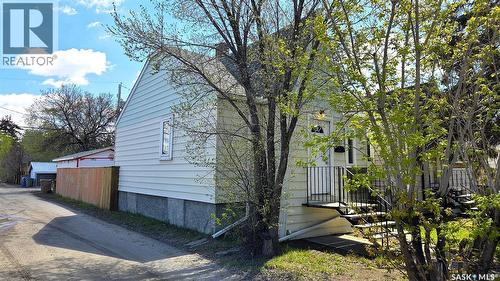 2023 Atkinson Street, Regina, SK - Outdoor