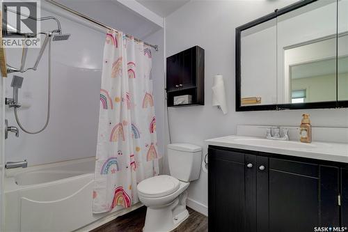3 Hunt Crescent, Regina, SK - Indoor Photo Showing Bathroom