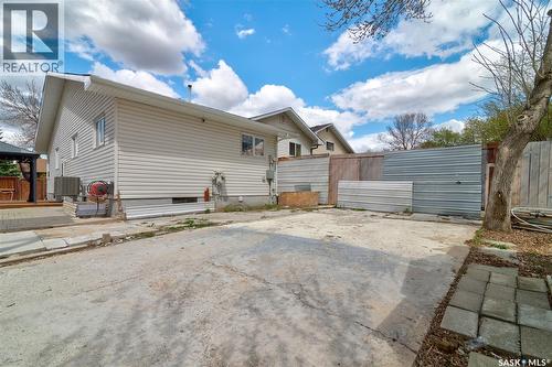 3 Hunt Crescent, Regina, SK - Outdoor