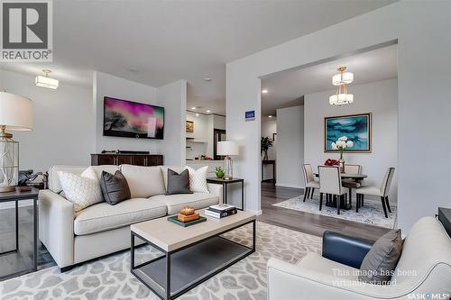 3 Hunt Crescent, Regina, SK - Indoor Photo Showing Living Room