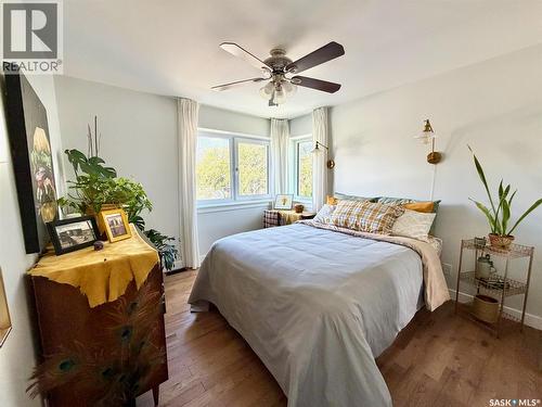 607 K Avenue S, Saskatoon, SK - Indoor Photo Showing Bedroom