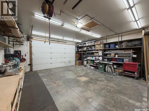 607 K Avenue S, Saskatoon, SK - Indoor Photo Showing Garage