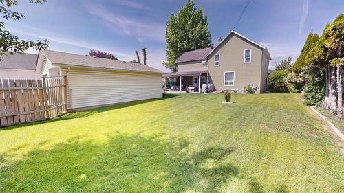 224 4Th Avenue, Cranbrook, BC - Outdoor With Exterior