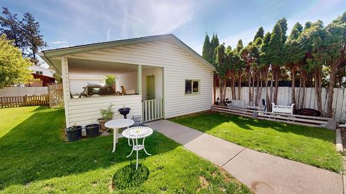 224 4Th Avenue, Cranbrook, BC - Outdoor With Exterior