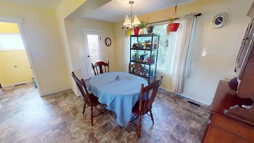 224 4Th Avenue, Cranbrook, BC - Indoor Photo Showing Dining Room