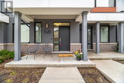 110 HUGUENOT ROAD Oakville, ON L6H 0J6