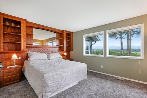 1409 Valley View Dr, Courtenay, BC 
