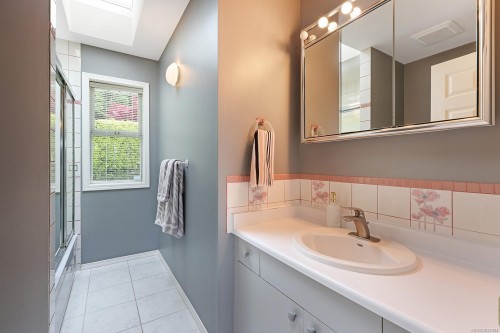 1409 Valley View Dr, Courtenay, BC 
