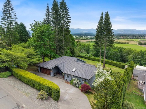 1409 Valley View Dr, Courtenay, BC 
