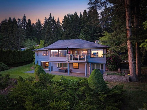 1409 Valley View Dr, Courtenay, BC 
