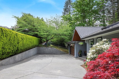 1409 Valley View Dr, Courtenay, BC 