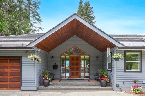 1409 Valley View Dr, Courtenay, BC 